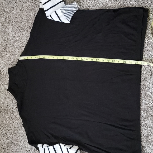 Black and white sweater - Picture 2 of 5